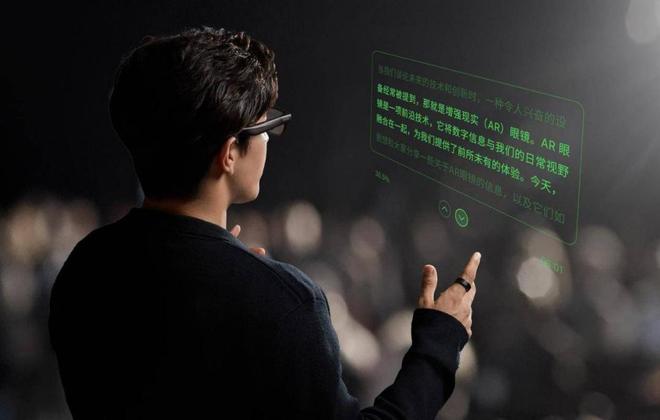 眼镜：百款产品的聚焦和分化开元棋牌复盘2025AI(图2)